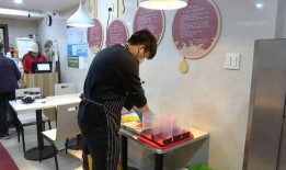 高峰 食堂爆料事件视频,高峰时段的真相揭露