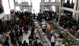 高峰 食堂爆料事件视频,高峰时段的真相揭露